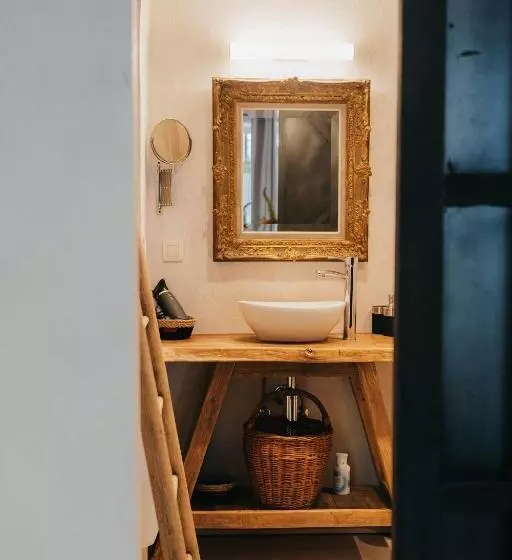 ベッドアンドブレックファースト Le Poirier De La Canette