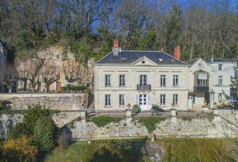 Aamiaismajoitus (B&B) Manoir De La Salle Du Roc