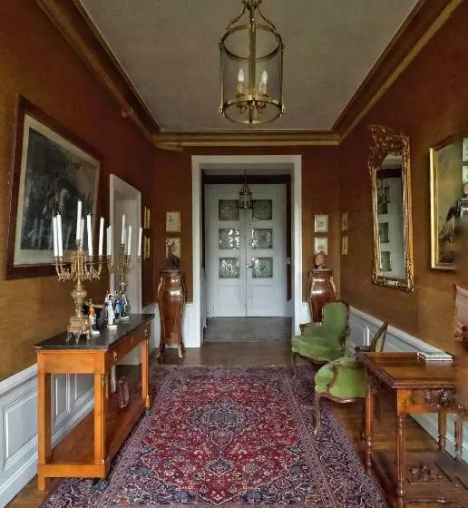 Aamiaismajoitus (B&B) Manoir De La Salle Du Roc