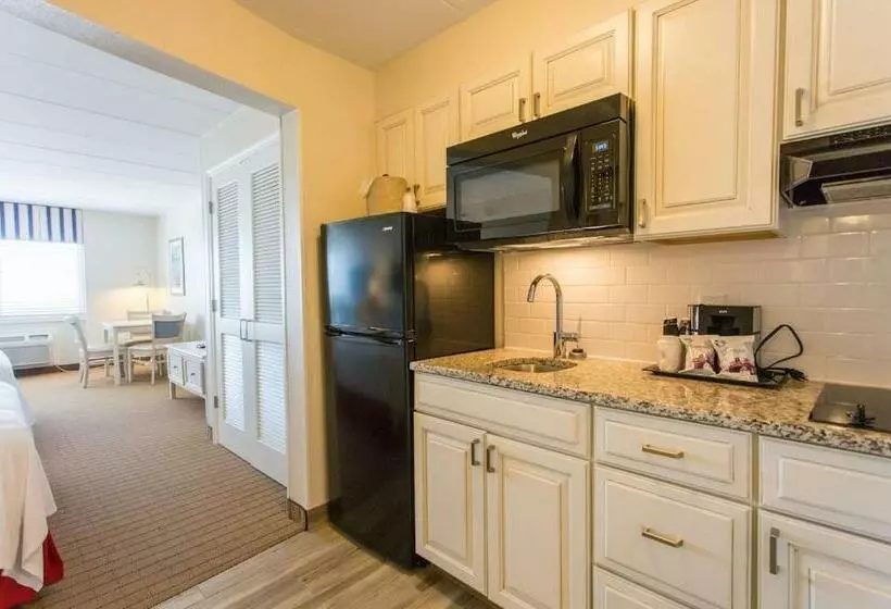 هتل Dunes Suites Oceanfront