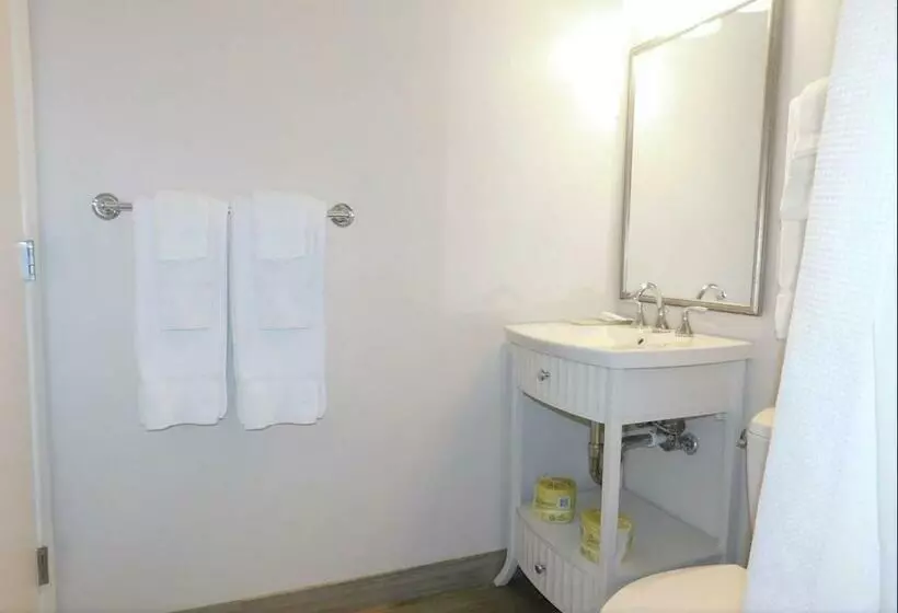 هتل Dunes Suites Oceanfront