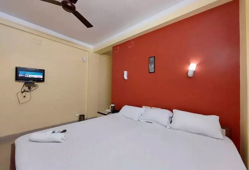 Hotelli Mira International