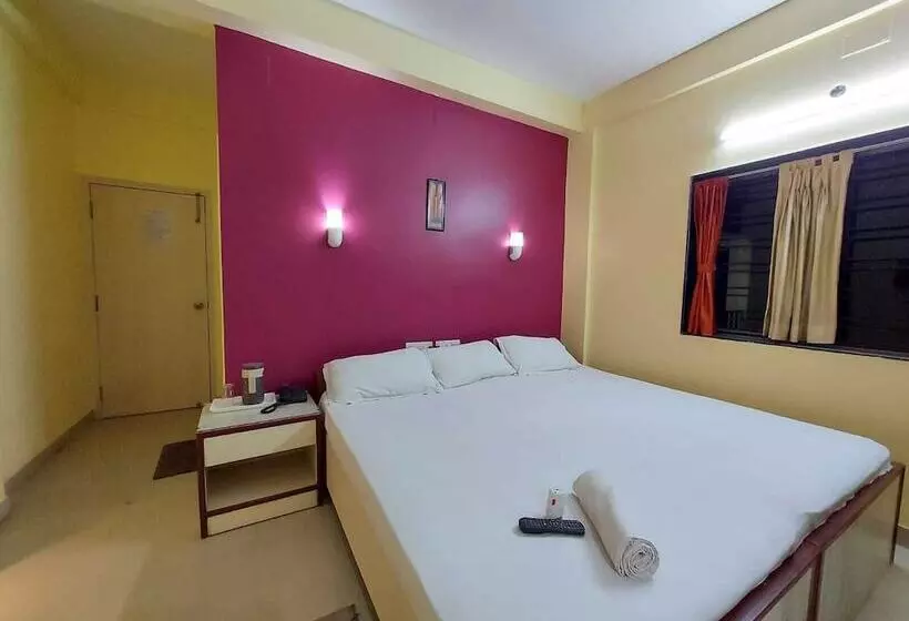 Hotelli Mira International