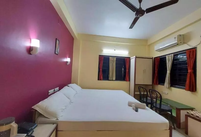 Hotelli Mira International