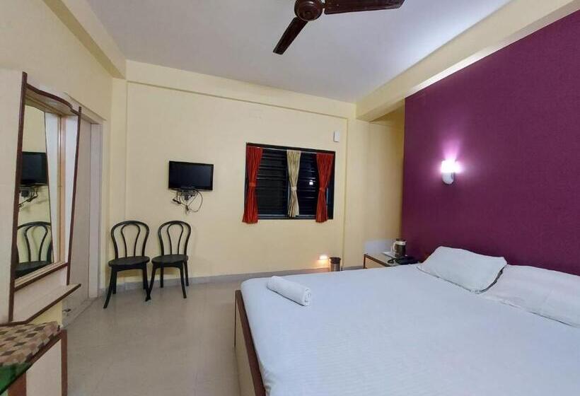 בית מלון כפרי Mira International