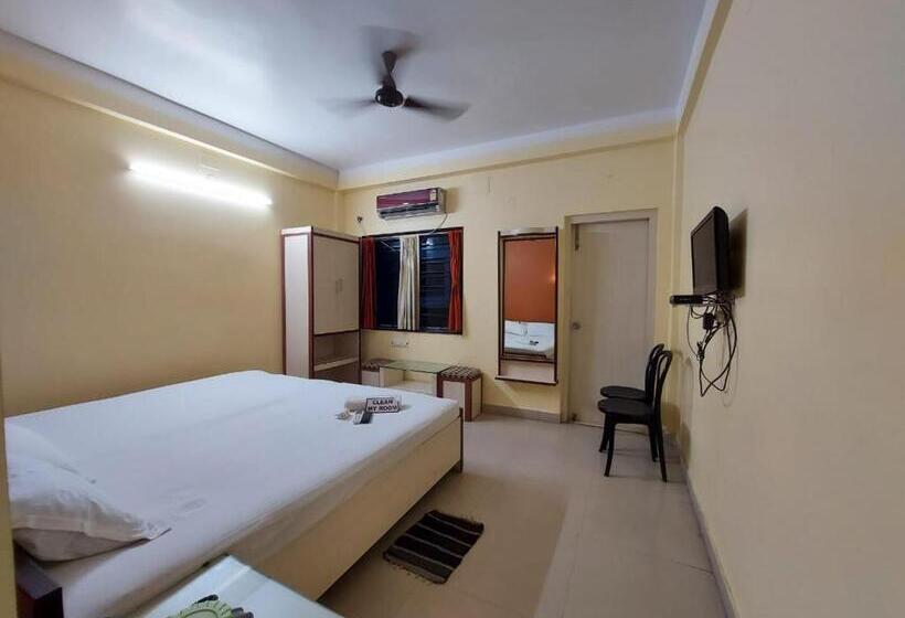 בית מלון כפרי Mira International