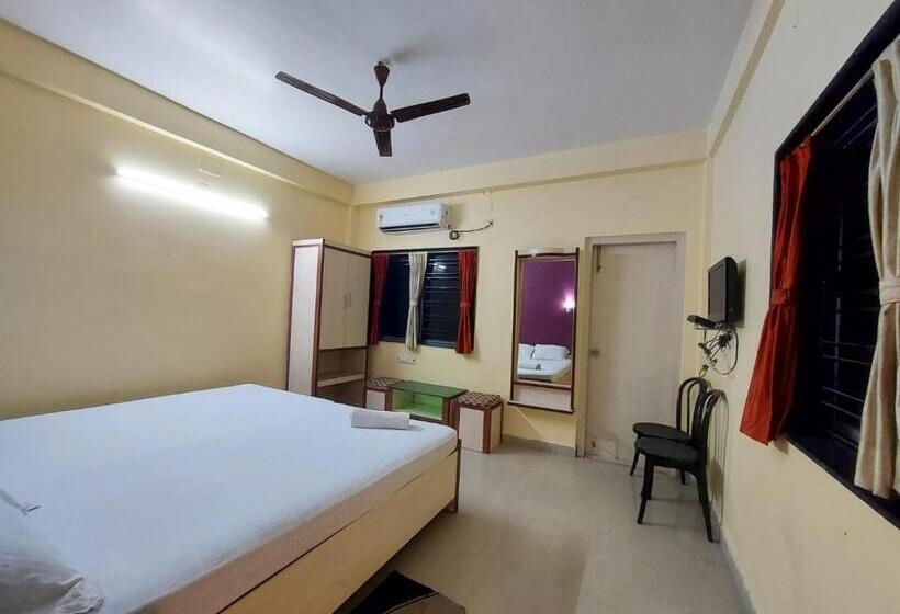 בית מלון כפרי Mira International