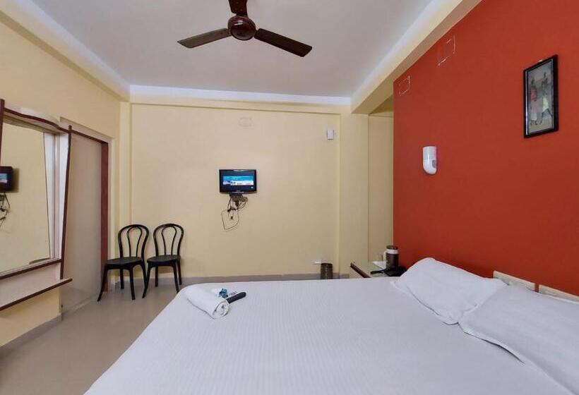 בית מלון כפרי Mira International