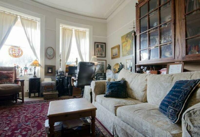 بنسيون 16 Brunswick Sq