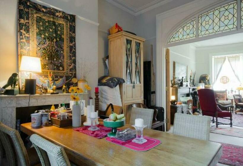 بنسيون 16 Brunswick Sq