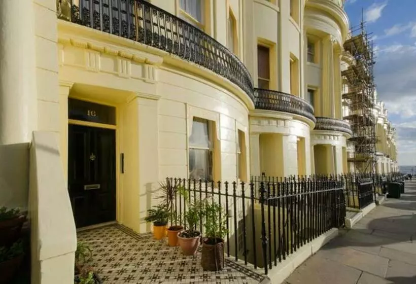 پانسیون 16 Brunswick Sq