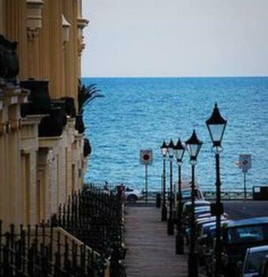 بنسيون 16 Brunswick Sq