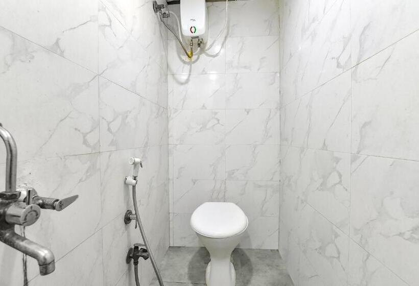 Fabhotel Nidhivan, Udhna Junction