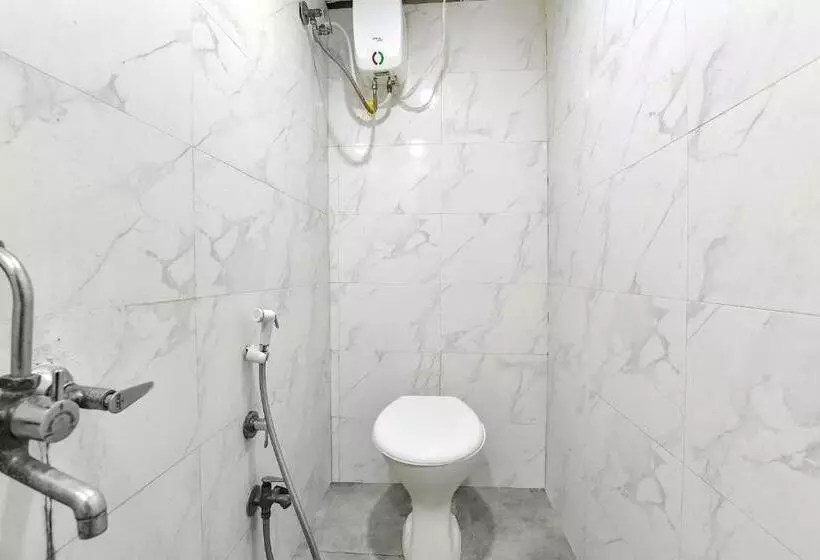 Fabhotel Nidhivan, Udhna Junction