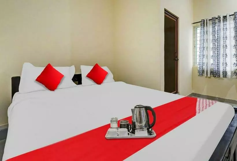 Hotelli Flagship Sai Boarding And Lodging Near Kengeri  Metro Station