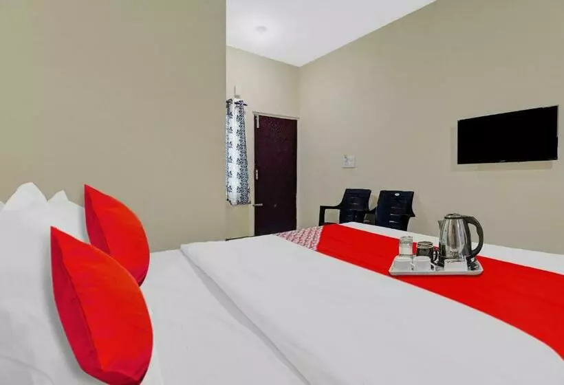Hotelli Flagship Sai Boarding And Lodging Near Kengeri  Metro Station