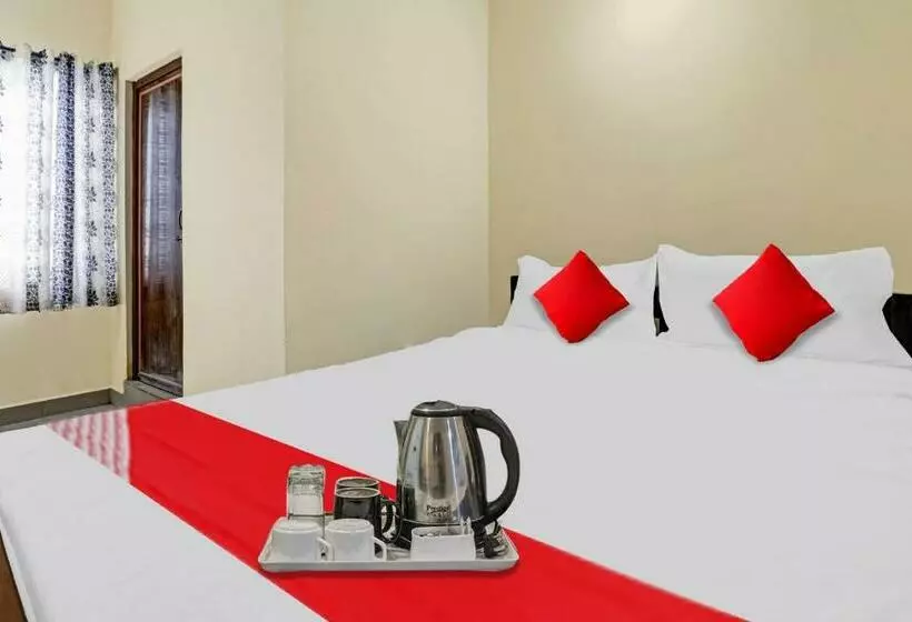 Hotelli Flagship Sai Boarding And Lodging Near Kengeri  Metro Station