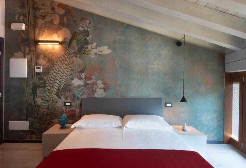 Общежитие Monte Isola   Decio Rooms