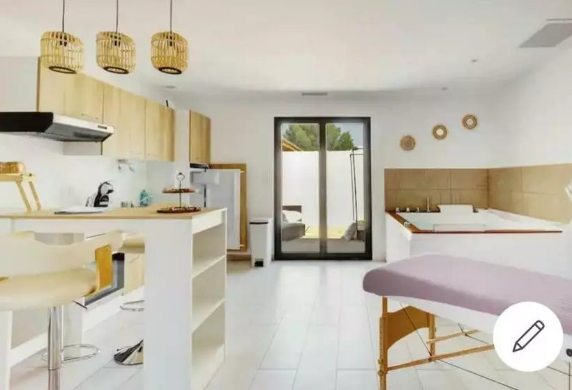 Aamiaismajoitus (B&B) L Olympe Des Sens