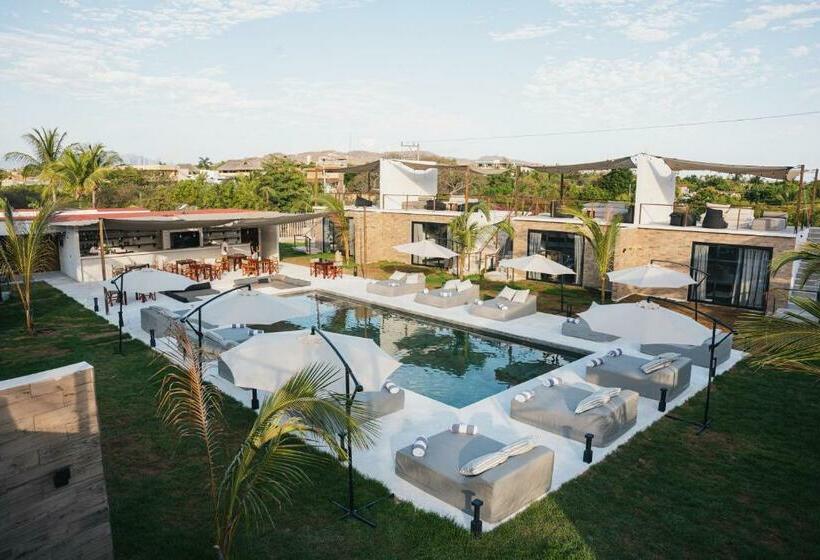 فندق Bora Boutique Adults Only