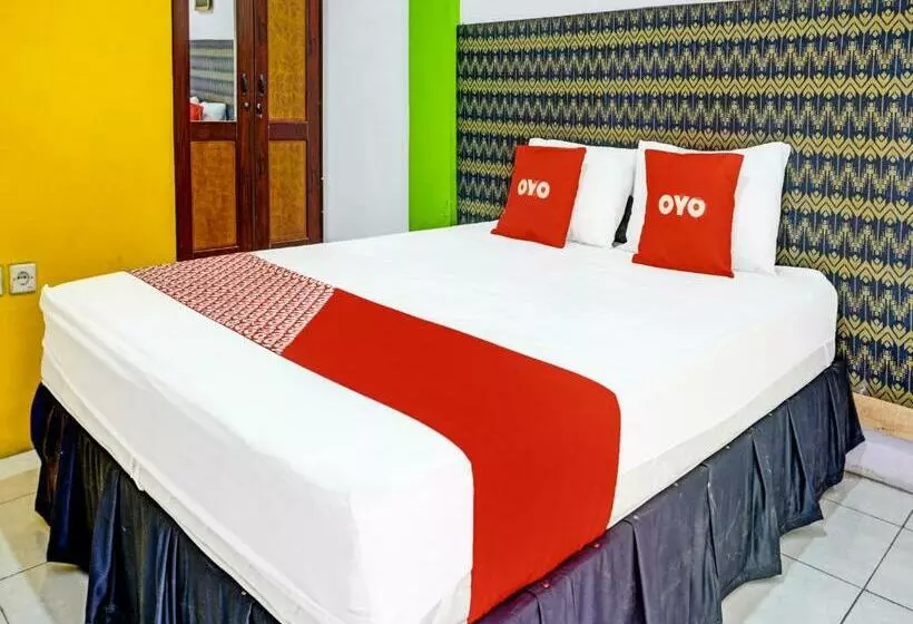 Hotelli Oyo 91796 Guest House Ghalta Syariah