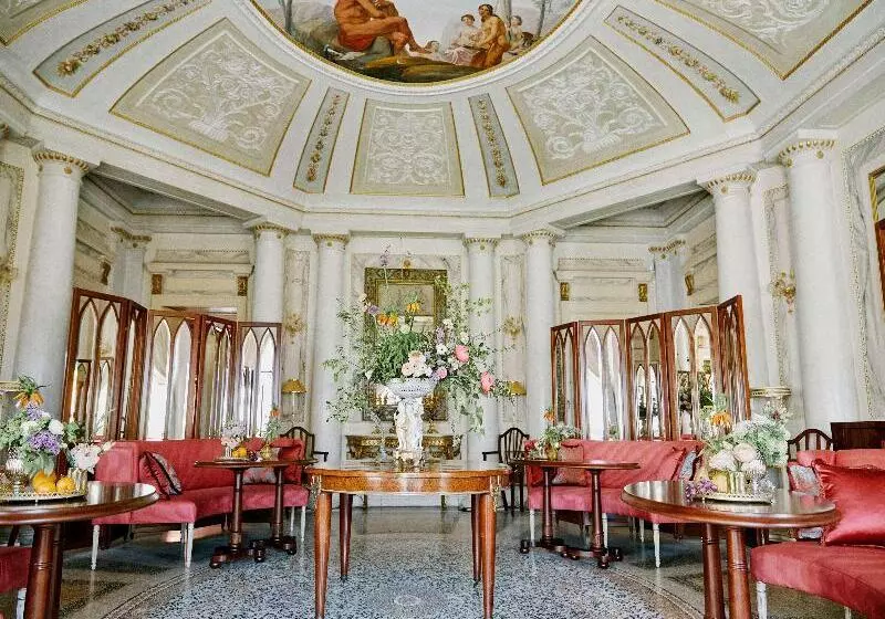 Hotel Passalacqua