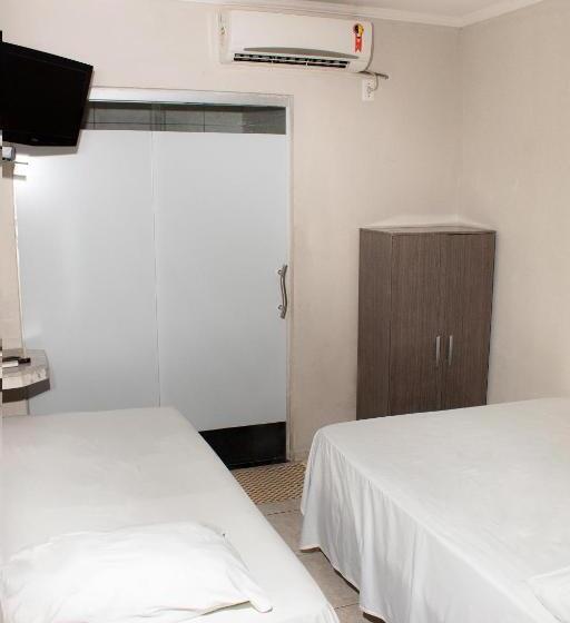 פנסיון Pousada Rodrigues