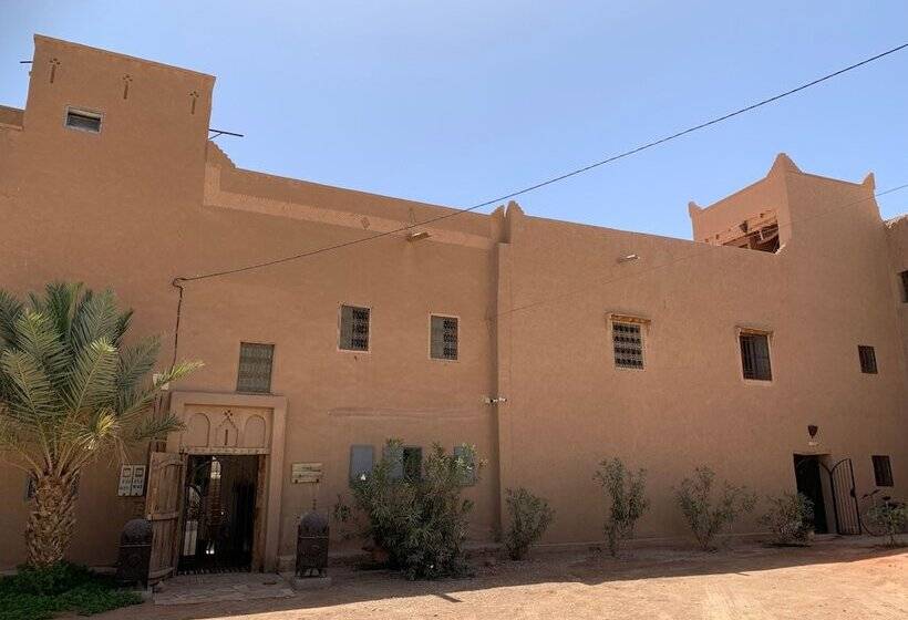 Pension Room In Guest Room  Charming Guest House With Pool For 6 People 1