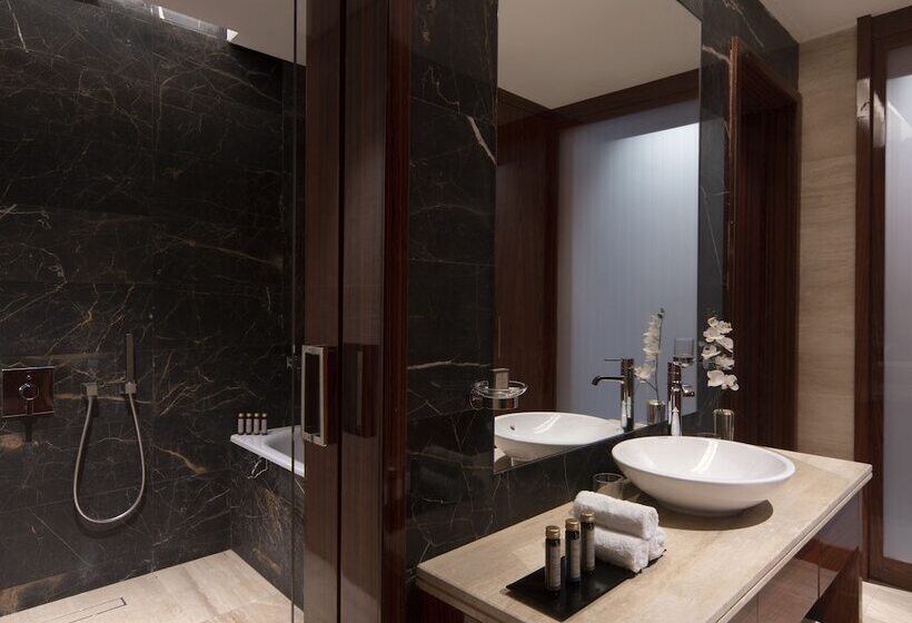 The Bentley Luxury Hotel & Suites