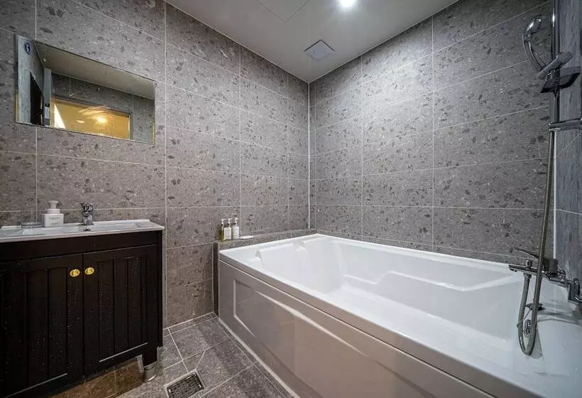 ホテル Namuneulno