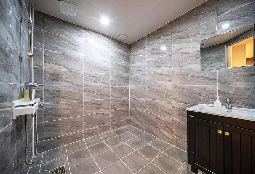 ホテル Namuneulno