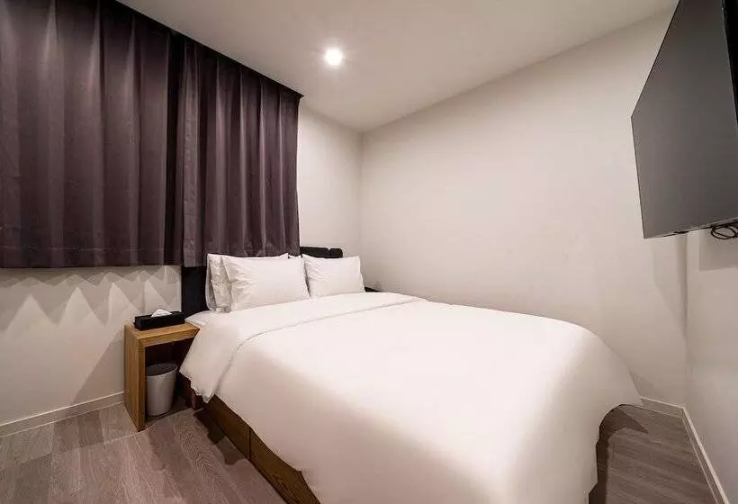 ホテル Namuneulno