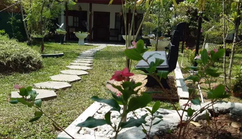 پانسیون Ayura Lagoon Resort