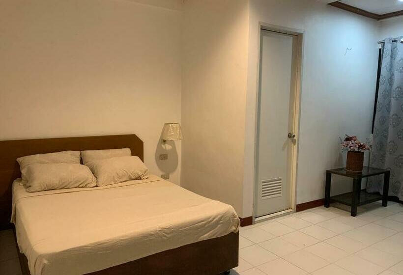 בית מלון כפרי Sleepadz Dormitel Dyd