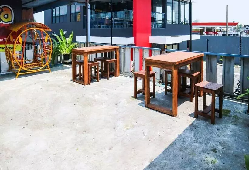 Hotelli Spot On 91765 Kaiku Guest House