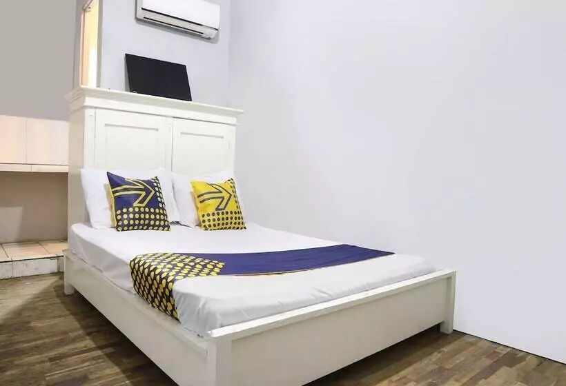 Hotelli Spot On 91765 Kaiku Guest House