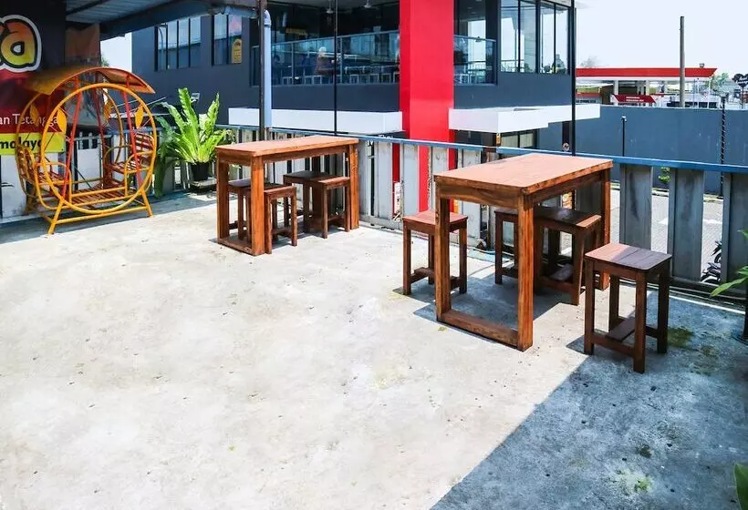 Hotelli Spot On 91765 Kaiku Guest House