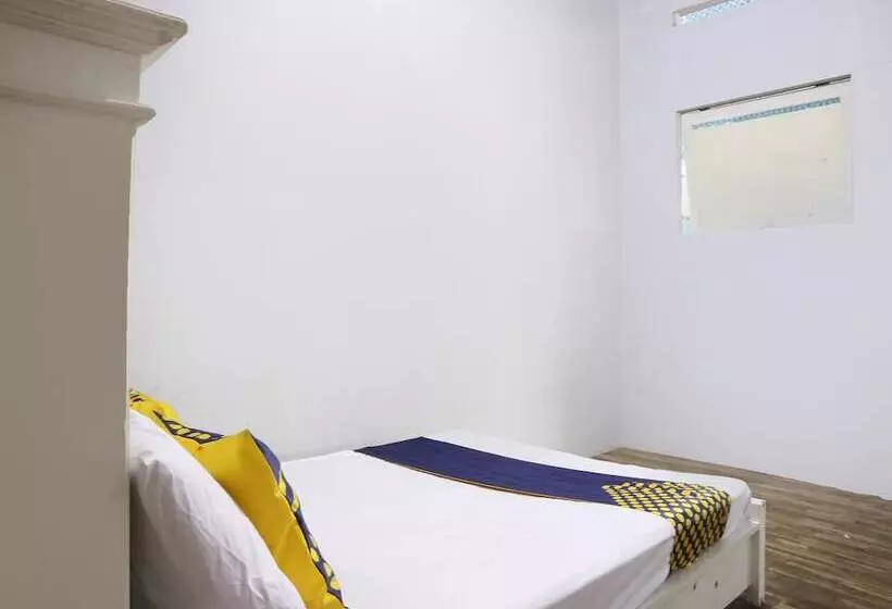 Hotelli Spot On 91765 Kaiku Guest House