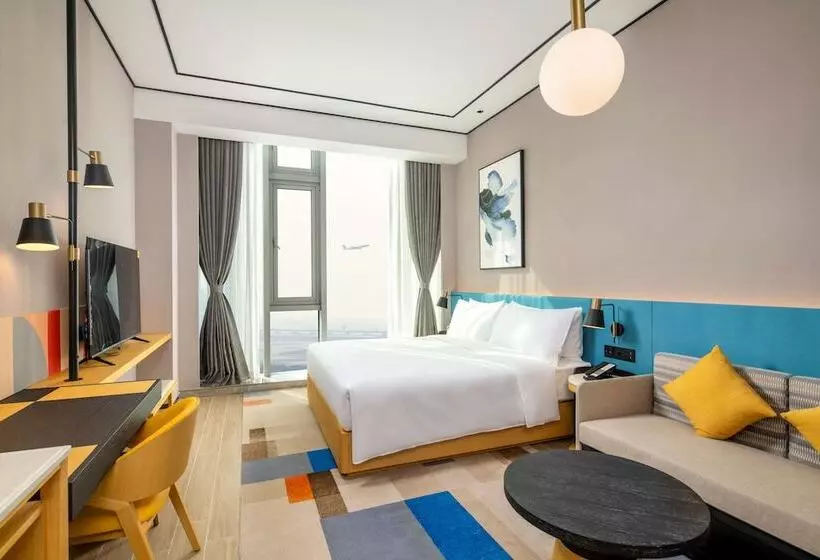 هتل Hilton Garden Inn Shenzhen Airport