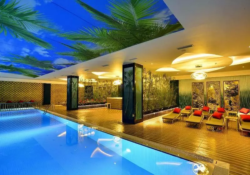 Azura Deluxe Resort & Spa - Ultra All Inclusive