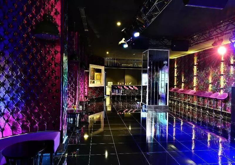 Azura Deluxe Resort & Spa - Ultra All Inclusive