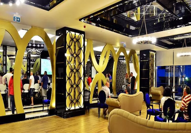 Azura Deluxe Resort & Spa - Ultra All Inclusive