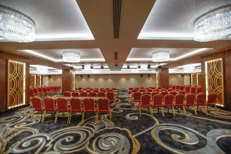 Azura Deluxe Resort & Spa - Ultra All Inclusive