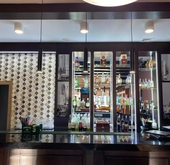 هتل Dastan Aktobe