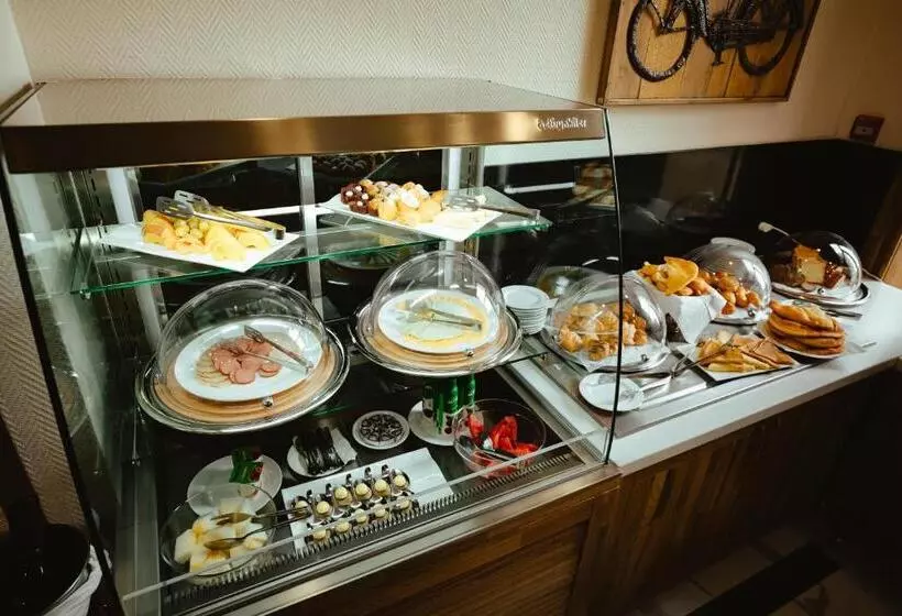 هتل Dastan Aktobe