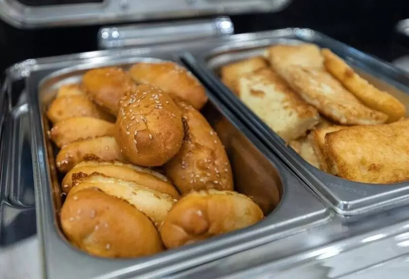 هتل Dastan Aktobe