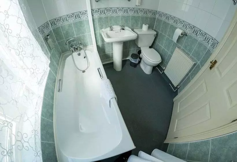 Hotelli Farnley Tower Guesthouse