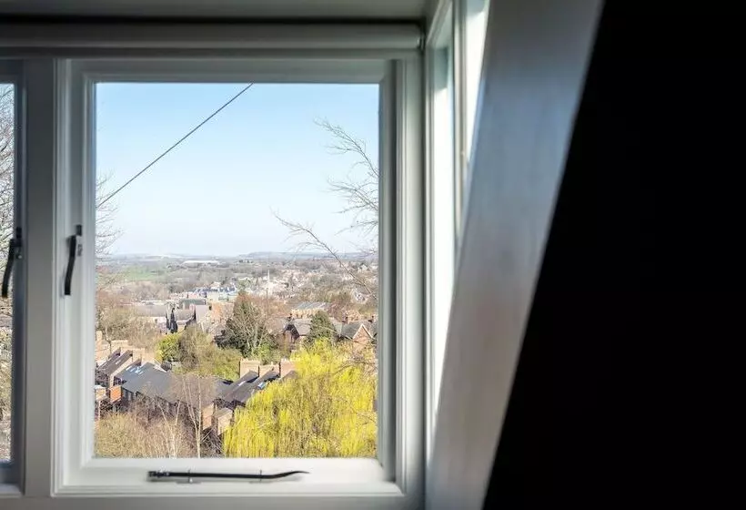 Hotelli Farnley Tower Guesthouse