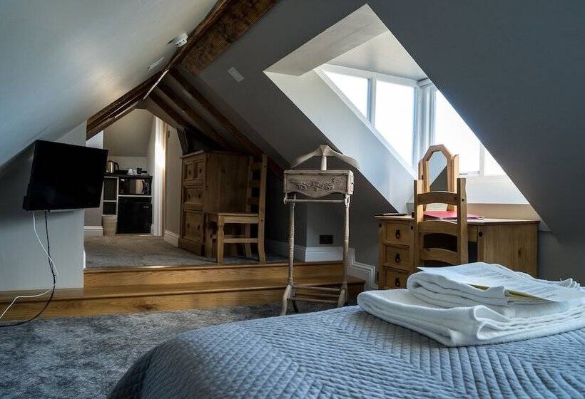 فندق Farnley Tower Guesthouse