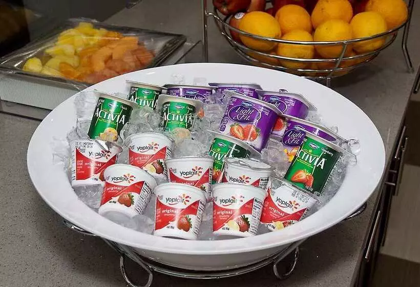 ホテル Hampton Inn & Suites Ada